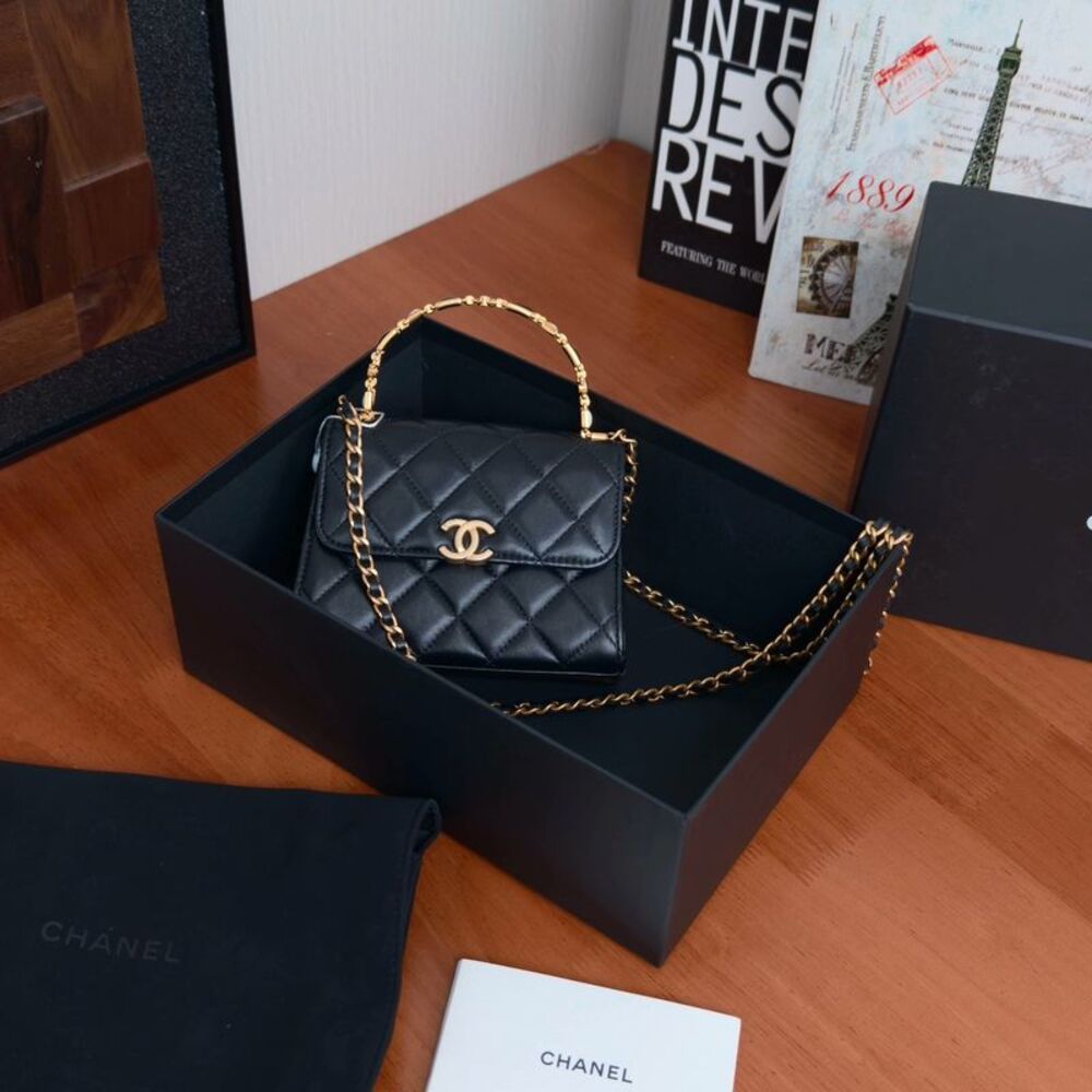 Chanel Women Pre-Loved Bag Very Good Condition